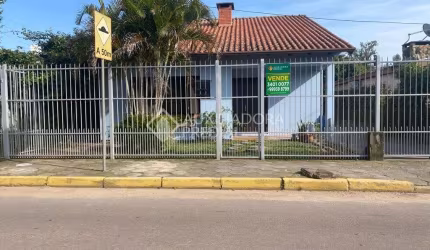 Casa com 3 quartos à venda na MARCOS DE ANDRADE, CORONEL, 115, Centro, Guaíba, 173 m2 por R$ 800.000