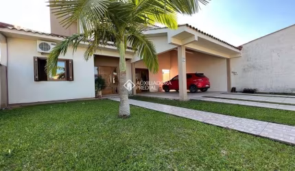Casa com 4 quartos à venda na Rua Rio de Janeiro, 37, Parque 35, Guaíba, 174 m2 por R$ 730.000