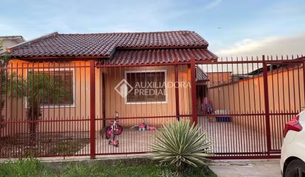Casa com 2 quartos à venda na Clara, Santa, 135, Jardim dos Lagos, Guaíba, 70 m2 por R$ 400.000