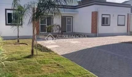 Casa com 2 quartos à venda na Rua Ricardo Bandeira Bressani, 180, Jardim dos Lagos, Guaíba, 44 m2 por R$ 195.000