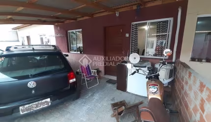 Casa com 2 quartos à venda na Avenida Adão Foques, 2746, Flórida, Guaíba, 60 m2 por R$ 117.000