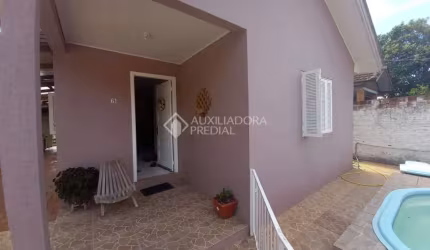 Casa com 2 quartos à venda na C ONZE, 61, Morada da Colina, Guaíba, 150 m2 por R$ 450.000