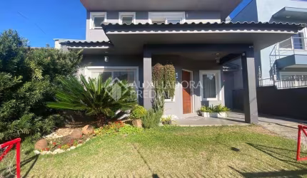 Casa com 3 quartos à venda na Rua Ivo Lessa Silveira, 160, Parque 35, Guaíba, 270 m2 por R$ 1.200.000