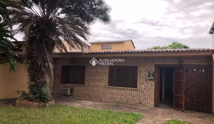 Casa com 3 quartos à venda na Rua Camaqua, 151, Mathias Velho, Canoas, 138 m2 por R$ 580.000