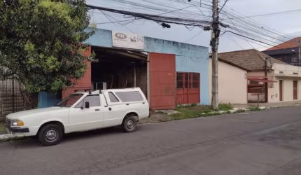 Barracão / Galpão / Depósito à venda na Rua Paes Lemes, 140, Rio Branco, Canoas, 242 m2 por R$ 350.000