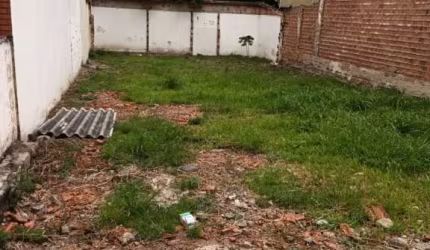 Terreno à venda na Euclides da Cunha, 212, Centro, Canoas, 265 m2 por R$ 440.100