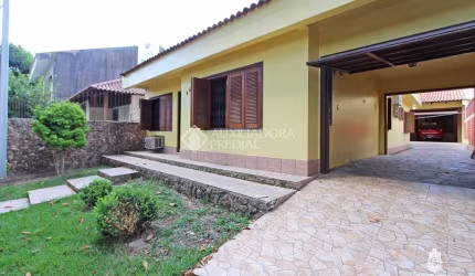 Casa com 3 quartos à venda na Avenida Carneiro da Fontoura, 651, Passo da Areia, Porto Alegre, 195 m2 por R$ 795.000