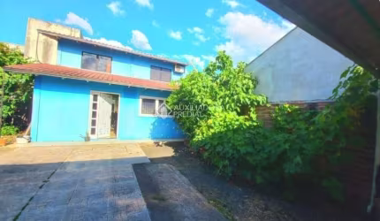 Casa com 3 quartos à venda na Rua dos Sabiás, 83, Igara, Canoas, 200 m2 por R$ 439.999