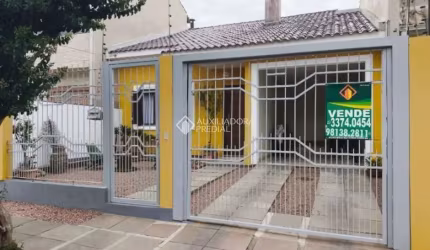 Casa com 2 quartos à venda na Rua João Paulo II, 80, Harmonia, Canoas, 87 m2 por R$ 480.000