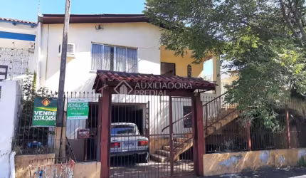 Casa em condomínio fechado com 3 quartos à venda na Rua Barão do Ladário, 45, São José, Canoas, 277 m2 por R$ 424.000