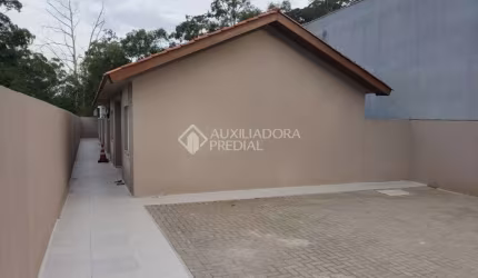 Casa em condomínio fechado com 2 quartos à venda na Avenida Doutor Sezefredo Azambuja Vieira, 5995, Olaria, Canoas, 36 m2 por R$ 200.100