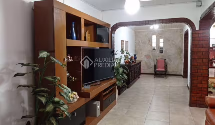 Casa em condomínio fechado com 2 quartos à venda na Estrada João Vedana, 587, Cavalhada, Porto Alegre, 180 m2 por R$ 850.000