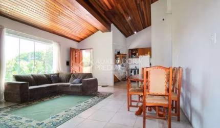 Casa com 3 quartos à venda na Rua Marco Aurélio Hidalgo, 53, Nossa Senhora das Graças, Canoas, 250 m2 por R$ 954.000