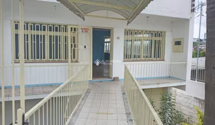Casa com 5 quartos à venda na Rua Doutor Malheiros, 60, Santo Antônio, Porto Alegre, 462 m2 por R$ 1.099.000