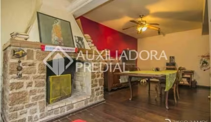 Casa com 4 quartos à venda na Rua Manoel Leão, 45, Pedra Redonda, Porto Alegre, 203 m2 por R$ 600.000
