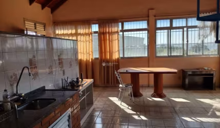 Casa com 3 quartos à venda na Rua Intendente Alfredo Azevedo, 1274, Glória, Porto Alegre, 360 m2 por R$ 650.000