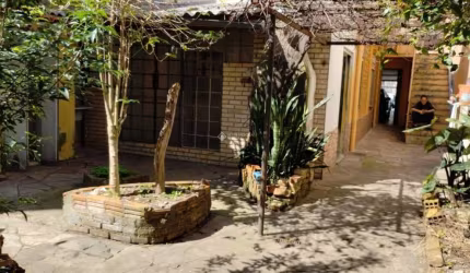 Casa com 3 quartos à venda na Rua Domingos Crescêncio, 638, Santana, Porto Alegre, 225 m2 por R$ 627.000