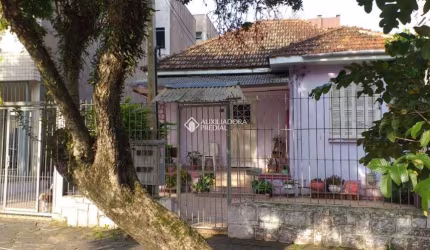 Casa com 2 quartos à venda na Rua Chile, 729, Jardim Botânico, Porto Alegre, 440 m2 por R$ 800.000