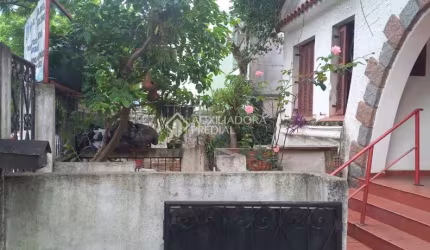 Casa com 1 quarto à venda na Rua Vicente da Fontoura, 789, Santana, Porto Alegre, 328 m2 por R$ 1.100.000
