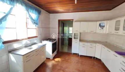 Casa com 3 quartos à venda na Antônio José de Santana, 1127, Lomba do Pinheiro, Porto Alegre, 300 m2 por R$ 250.000