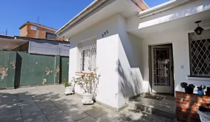 Casa com 3 quartos à venda na Avenida Icaraí, 390, Cristal, Porto Alegre, 200 m2 por R$ 890.000