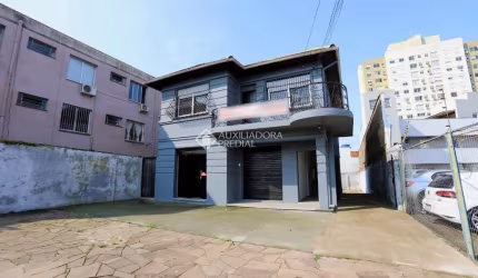 Casa com 5 quartos à venda na Avenida Professor Oscar Pereira, 1376, Azenha, Porto Alegre, 240 m2 por R$ 1.100.000