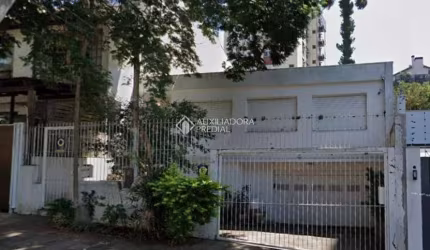 Casa com 3 quartos à venda na Rua Doutor Veridiano Farias, 132, Petrópolis, Porto Alegre, 198 m2 por R$ 2.000.000