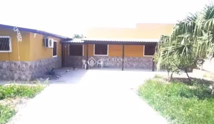 Casa com 3 quartos à venda na Espanha, 420, 16, Centro, Arroio dos Ratos, 150 m2 por R$ 350.000