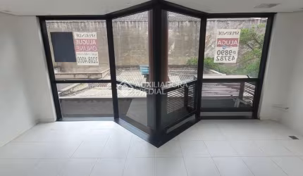Sala comercial à venda na Rua Vinte e Quatro de Outubro, 650, Moinhos de Vento, Porto Alegre, 32 m2 por R$ 190.000