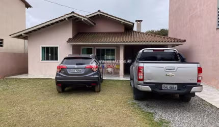 Casa com 3 quartos à venda na Buenos Aires, 170, Ubatuba, São Francisco do Sul, 120 m2 por R$ 575.000
