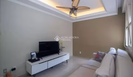 Apartamento com 2 quartos à venda na Rua Moyses Antunes da Cunha, 105, Santo Antônio, Porto Alegre, 60 m2 por R$ 260.000