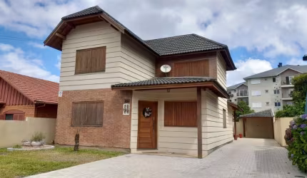 Casa com 3 quartos à venda na Pedro Sander, 38, São José, Canela, 185 m2 por R$ 1.200.000