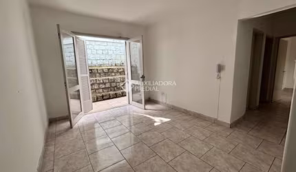 Apartamento com 2 quartos à venda na Rua Gaston Englert, 47, Vila Ipiranga, Porto Alegre, 67 m2 por R$ 235.000