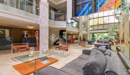 Flat com 1 quarto à venda na Avenida Coronel Lucas de Oliveira, 995, Petrópolis, Porto Alegre, 30 m2 por R$ 450.000