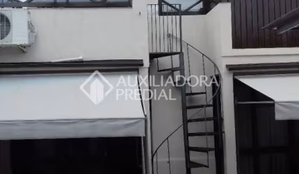 Casa em condomínio fechado com 4 quartos à venda na Rua Veríssimo Rosa, 138, Partenon, Porto Alegre, 206 m2 por R$ 1.263.500