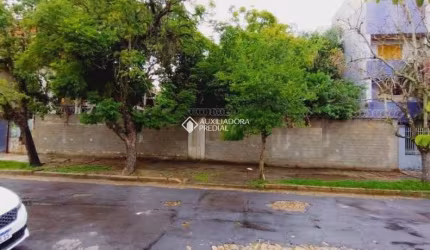 Terreno em condomínio fechado à venda na Rua Curupaiti, 1088, Cristal, Porto Alegre, 1210 m2 por R$ 1.980.000