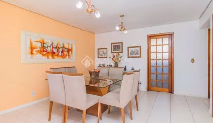 Casa com 4 quartos à venda na Rua da Prudência, 18, Cavalhada, Porto Alegre, 189 m2 por R$ 800.000