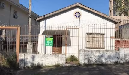 Terreno em condomínio fechado à venda na Rua Veríssimo Rosa, 345, Partenon, Porto Alegre, 471 m2 por R$ 700.000