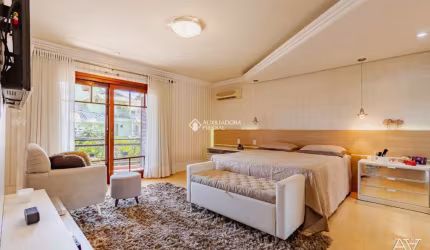 Casa com 3 quartos à venda na Rua Bélgica, 26, Marechal Rondon, Canoas, 270 m2 por R$ 2.100.000