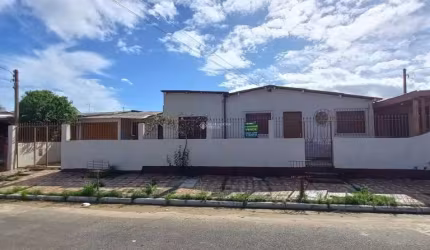 Casa com 2 quartos à venda na VINTE E NOVE, 19, Guajuviras, Canoas, 150 m2 por R$ 242.250