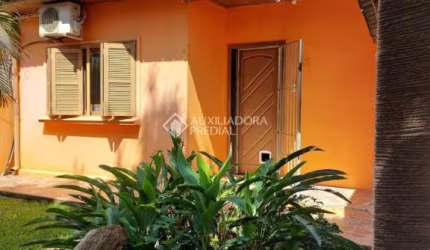 Casa com 2 quartos à venda na Rua Santa Terezinha, 101, Nossa Senhora das Graças, Canoas, 65 m2 por R$ 480.000