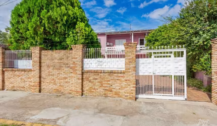 Casa com 4 quartos à venda na Rua República, 2107, Harmonia, Canoas, 234 m2 por R$ 699.000