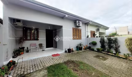 Casa com 2 quartos à venda na Rua das Canafístulas, 146, Igara, Canoas, 120 m2 por R$ 359.999