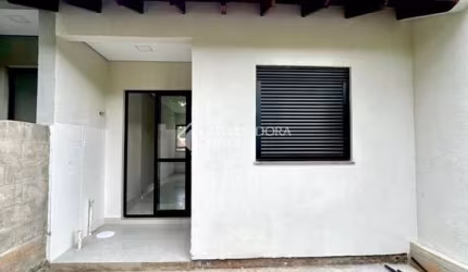 Casa com 2 quartos à venda na Avenida César Cambruzzi, 900, Nossa Chácara, Gravataí, 44 m2 por R$ 290.000