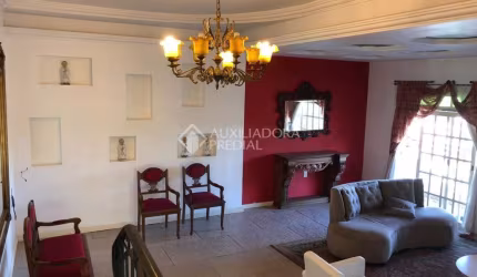 Casa em condomínio fechado com 3 quartos à venda na Rua Coronel Vicente, 799, Centro, Canoas, 729 m2 por R$ 1.489.000