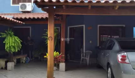 Casa em condomínio fechado com 3 quartos à venda na Rua Cacilda Becker, 54, Harmonia, Canoas, 213 m2 por R$ 429.000