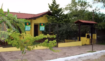 Casa em condomínio fechado com 3 quartos à venda na Rua Vinícius de Moraes, 174, Marechal Rondon, Canoas, 175 m2 por R$ 890.000