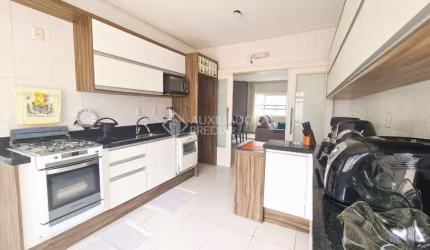 Casa em condomínio fechado com 4 quartos à venda na Rua Áustria, 196, Marechal Rondon, Canoas, 270 m2 por R$ 1.166.000