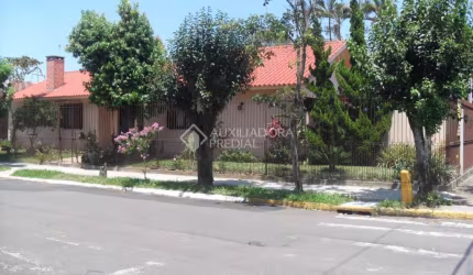 Casa com 4 quartos à venda na Rua Monteiro Lobato, 595, Igara, Canoas, 99 m2 por R$ 620.000