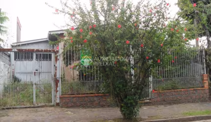 Casa com 2 quartos à venda na Rua Álvaro Vieira Guimarães, 155, Sarandi, Porto Alegre, 144 m2 por R$ 351.000